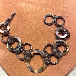 Pretty, pretty, pretty costume abalone shell ring bracelet